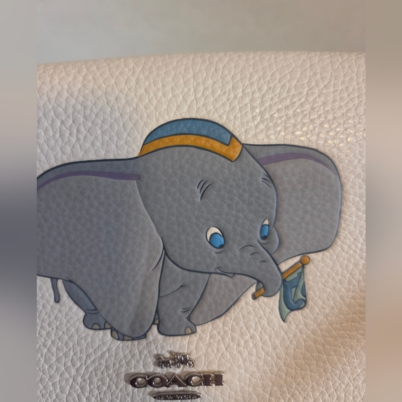 Coach Disney dumbo white wallet bag on removable strap - Picture 2 of 7